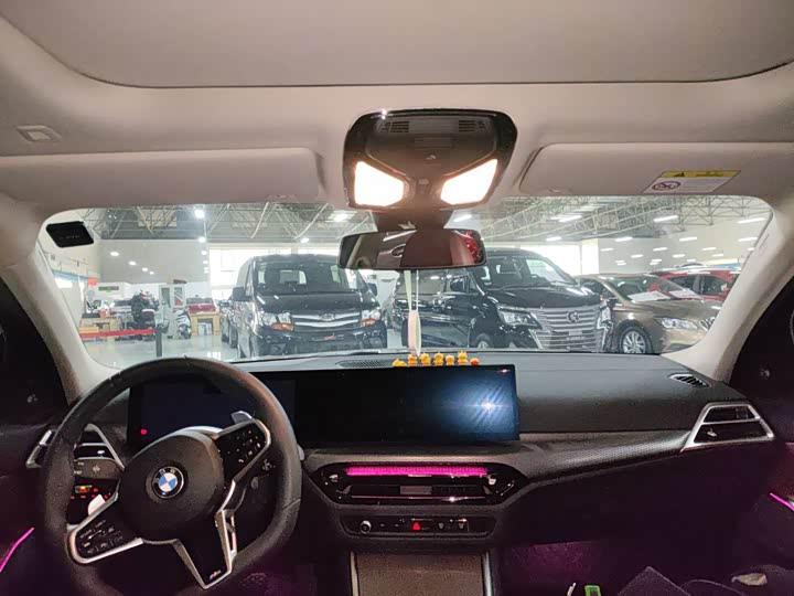 Photo 4 - BMW 3 Series