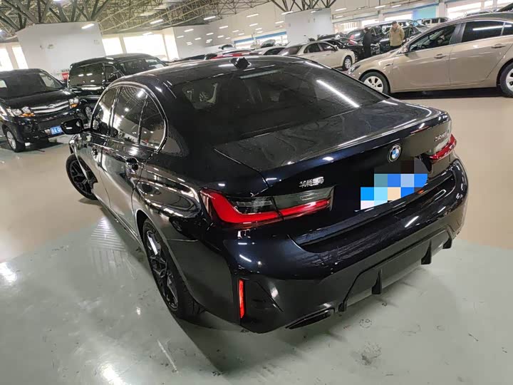 Photo 8 - BMW 3 Series