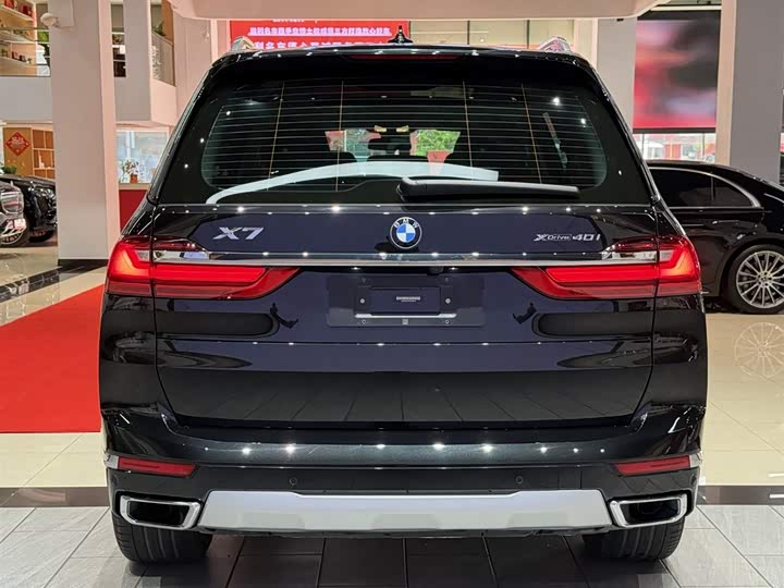 Фото 8 - BMW X7