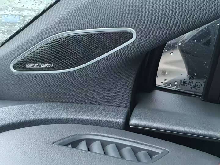 Фото 8 - Volkswagen ID.4 Crozz