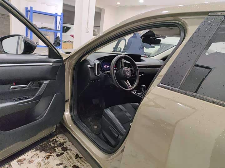 Photo 7 - Mazda CX-50