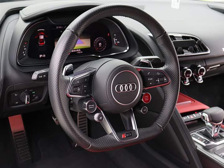 Фото 9 - Audi R8