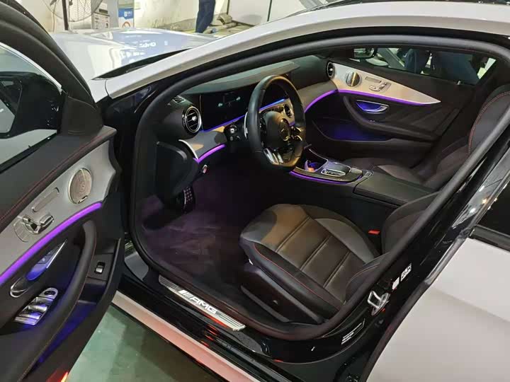 Photo 2 - Mercedes-Benz E-Class AMG