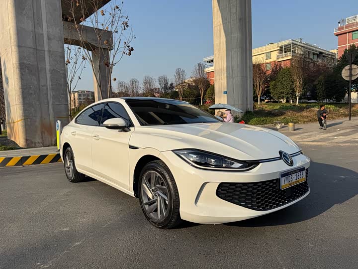 Фото 2 - Volkswagen Lamando L