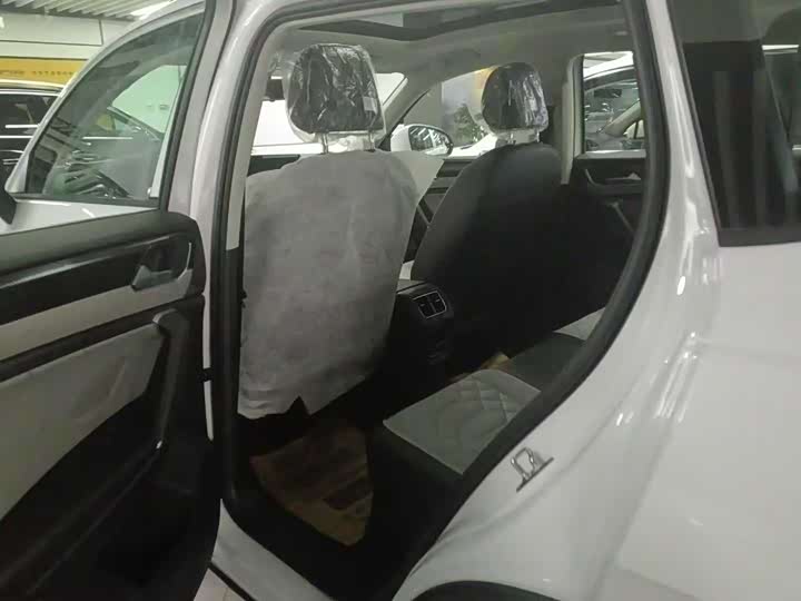 Photo 8 - Volkswagen Tayron