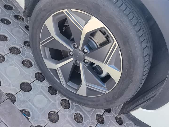 Фото 6 - GAC Aion V