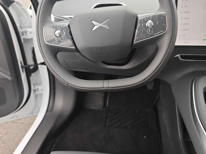 Фото 6 - XPeng Mona M03