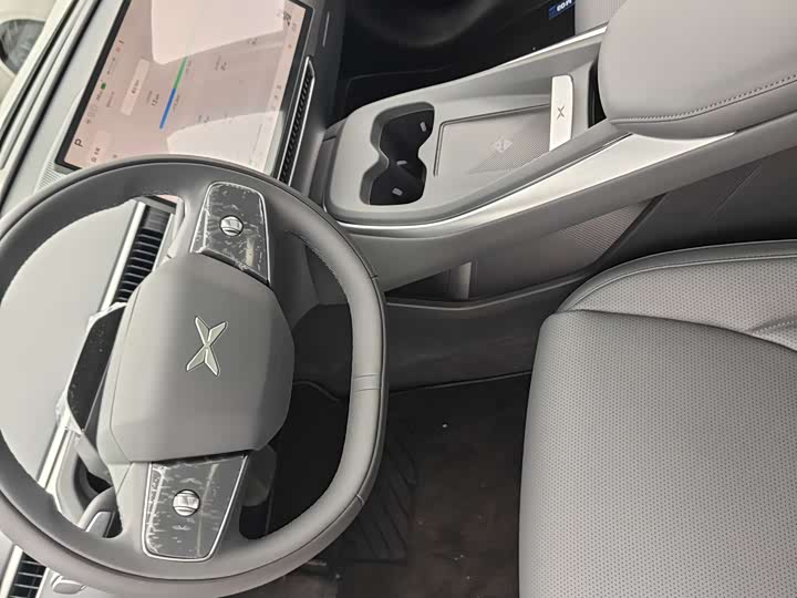 Фото 9 - XPeng Mona M03