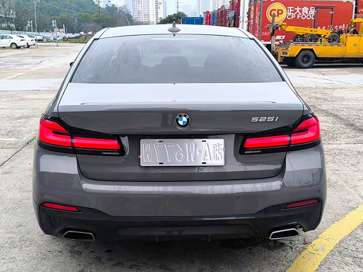 Фото 9 - BMW 5 Series