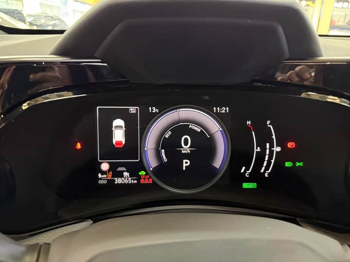 Фото 8 - Lexus NX