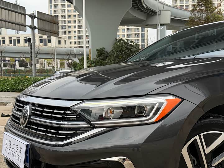 Фото 4 - Volkswagen Sagitar L