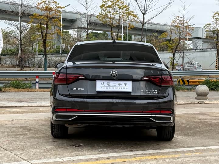 Фото 6 - Volkswagen Sagitar L