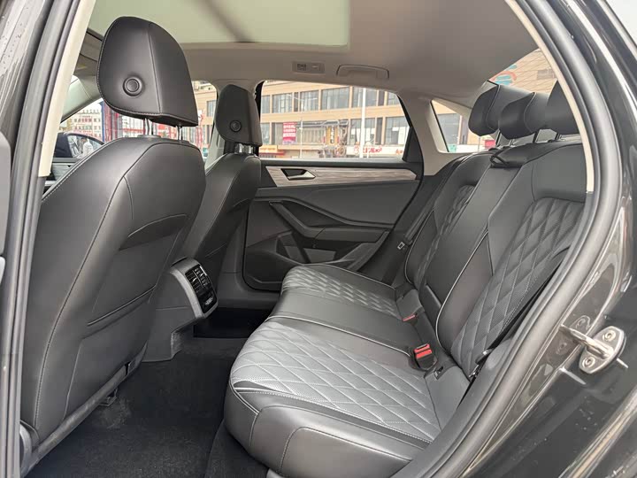 Фото 9 - Volkswagen Sagitar L