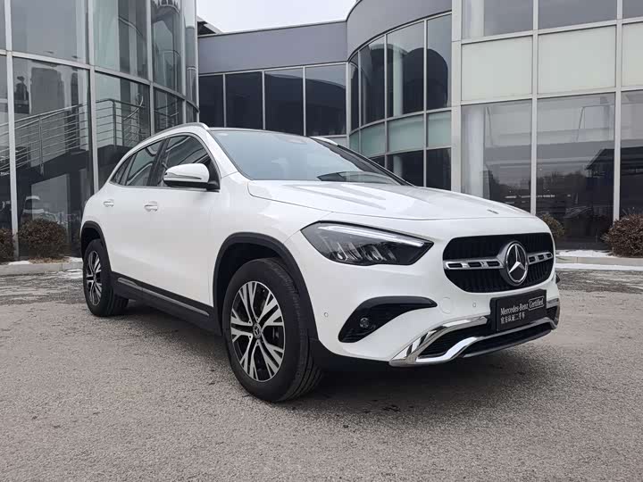 Фото 3 - Mercedes-Benz GLA-Class