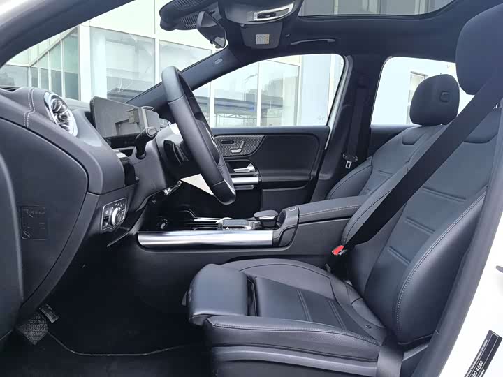 Фото 5 - Mercedes-Benz GLA-Class