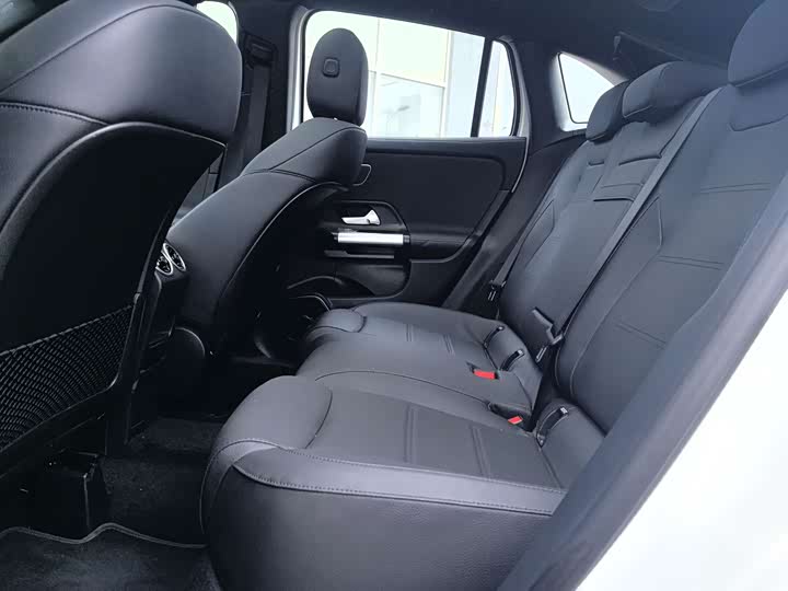 Фото 6 - Mercedes-Benz GLA-Class