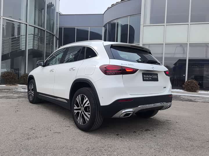 Фото 7 - Mercedes-Benz GLA-Class