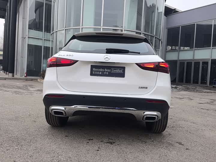 Фото 8 - Mercedes-Benz GLA-Class