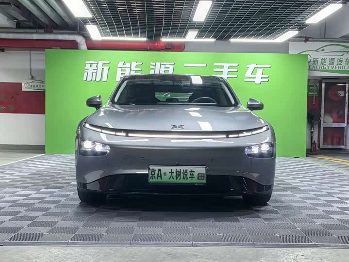 Фото 2 - XPeng P7