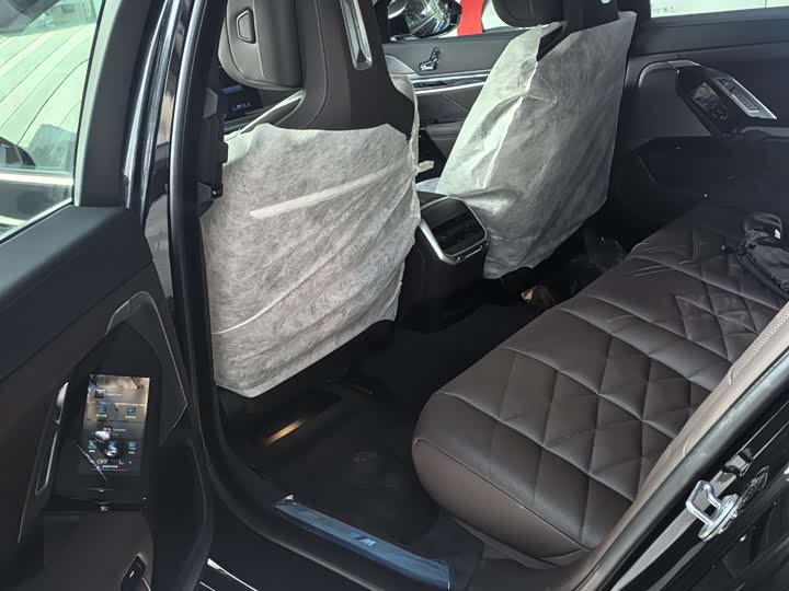 Фото 6 - BMW 7 Series