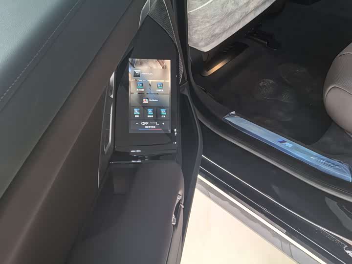 Фото 7 - BMW 7 Series