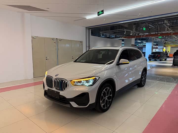 Photo 1 - BMW X1