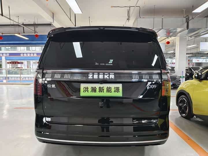 Фото 5 - Zeekr 009