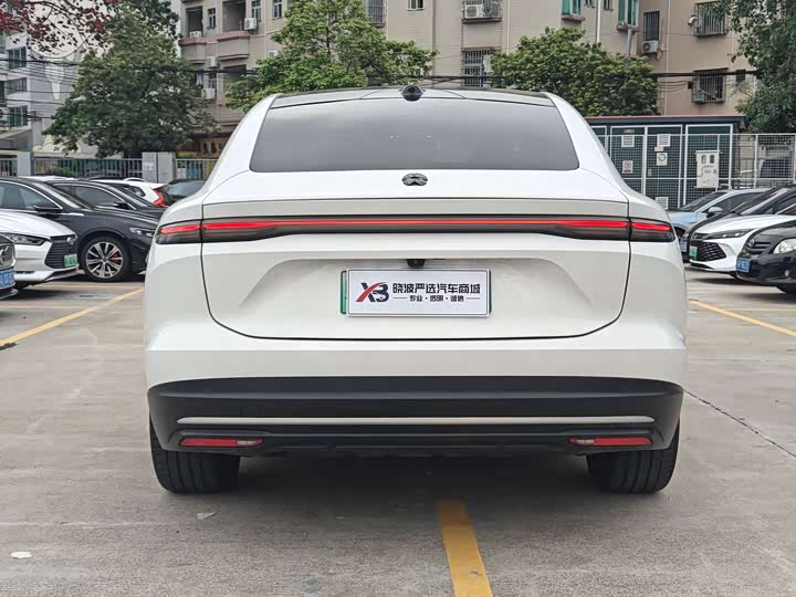 Фото 4 - Nio EC6