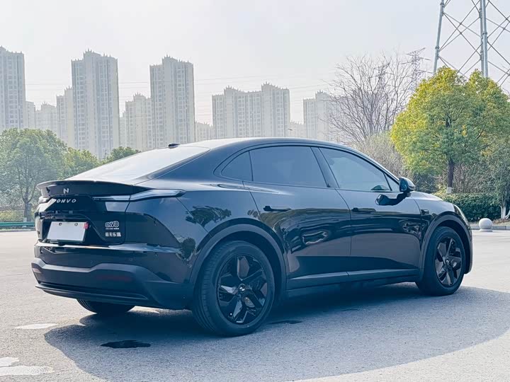 Фото 6 - Nio Onvo L60