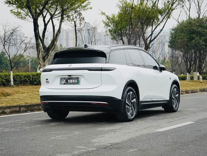 Фото 4 - Nio ES6