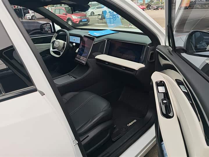 Фото 8 - Geely Galaxy L7