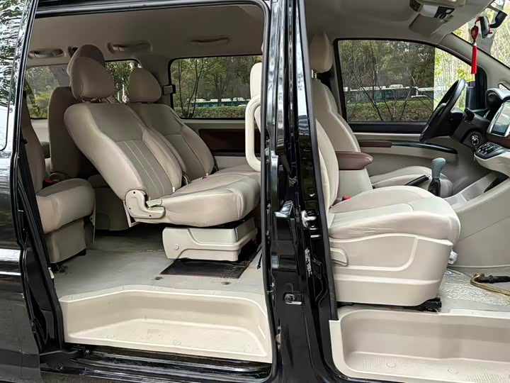 Фото 5 - Dongfeng Forthing Lingzhi M5