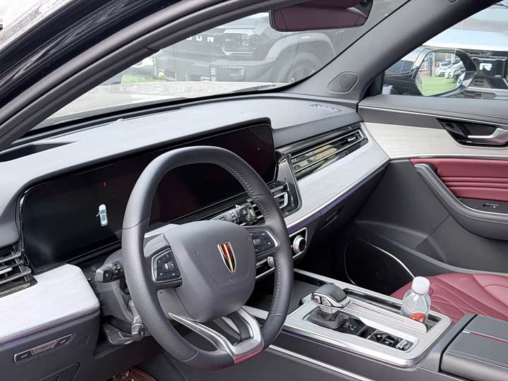 Photo 2 - Hongqi HS5