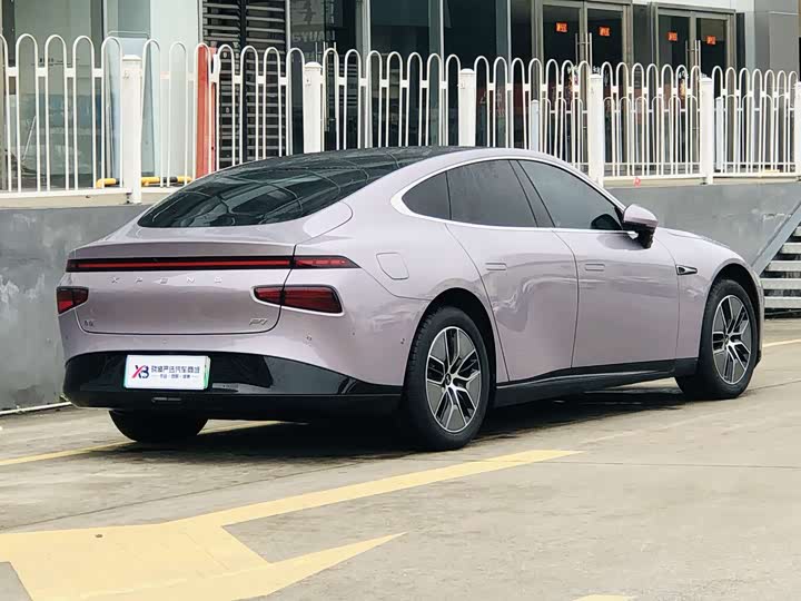 Фото 6 - XPeng P7