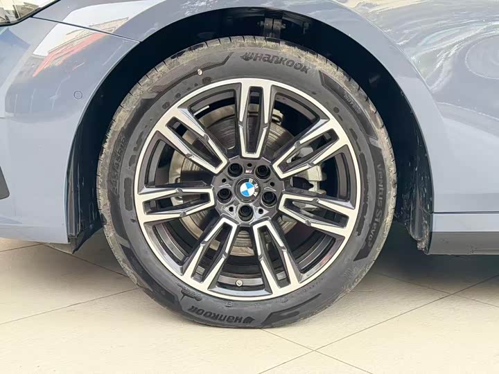 Фото 9 - BMW 5 Series