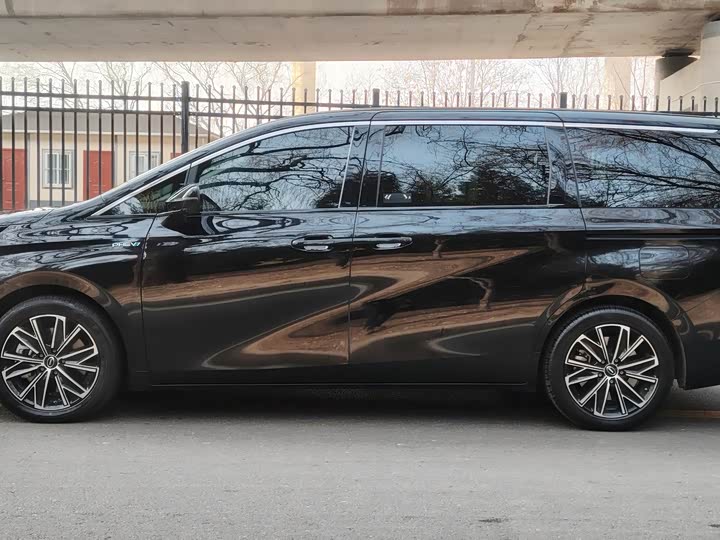 Photo 4 - GAC Trumpchi E8