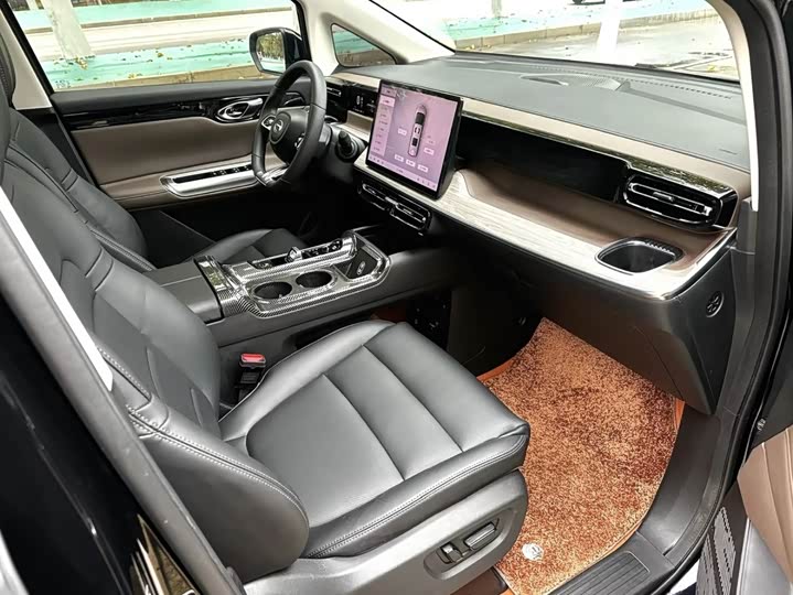 Photo 7 - GAC Trumpchi E8