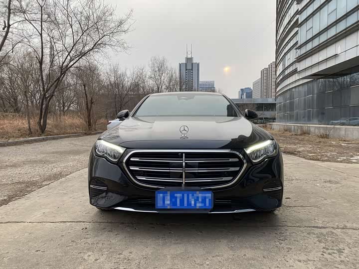 Photo 2 - Mercedes-Benz E-Class