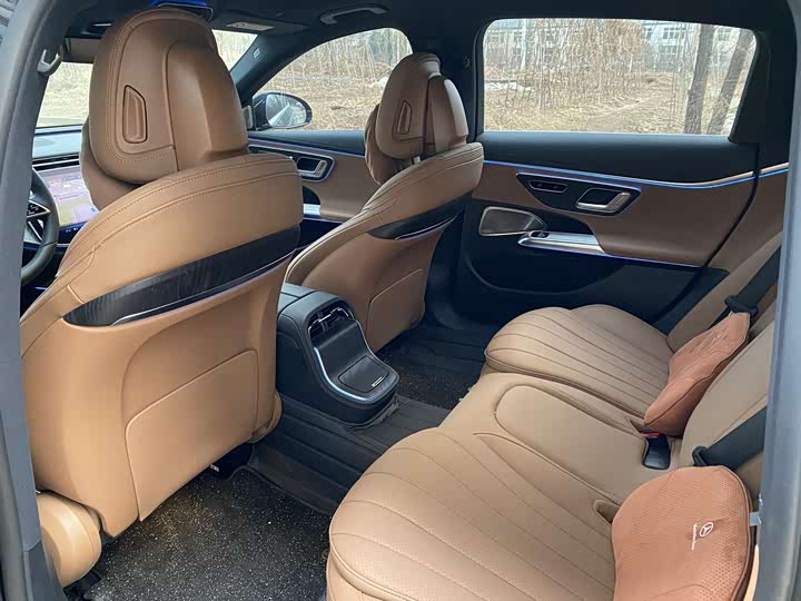 Photo 5 - Mercedes-Benz E-Class