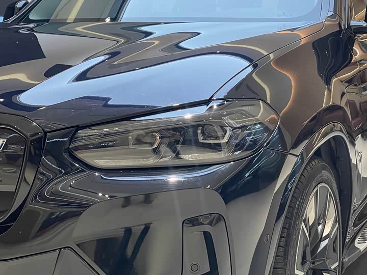 Фото 2 - BMW iX3