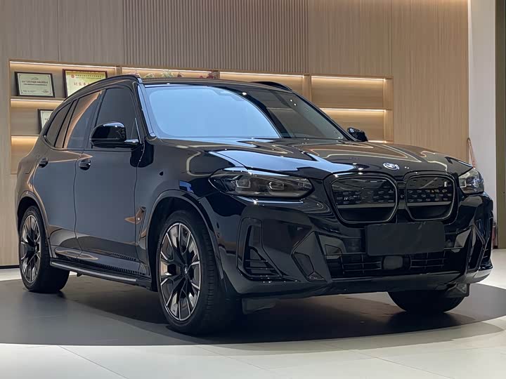 Фото 4 - BMW iX3