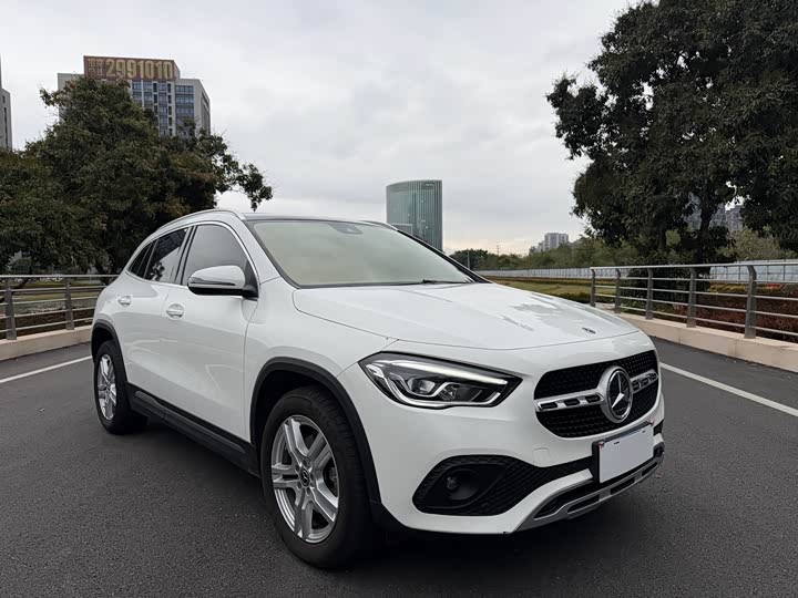 Фото 3 - Mercedes-Benz GLA-Class