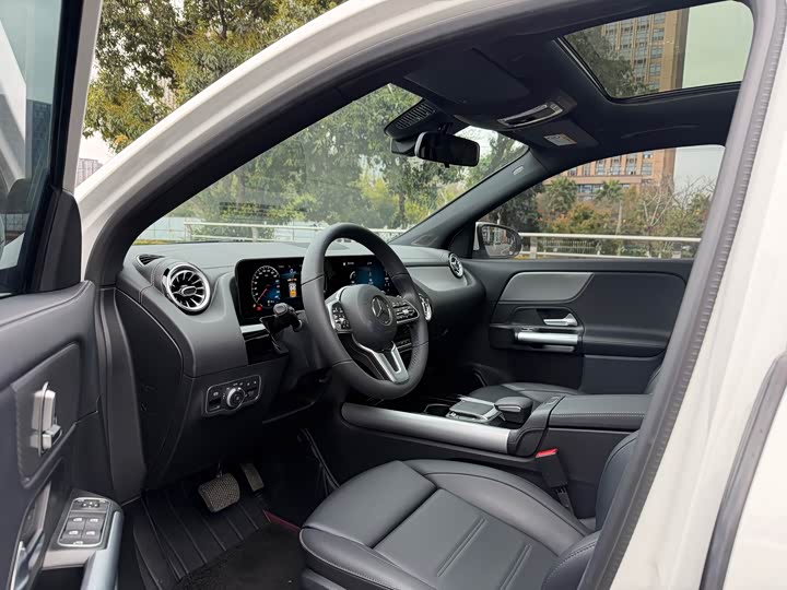 Фото 4 - Mercedes-Benz GLA-Class