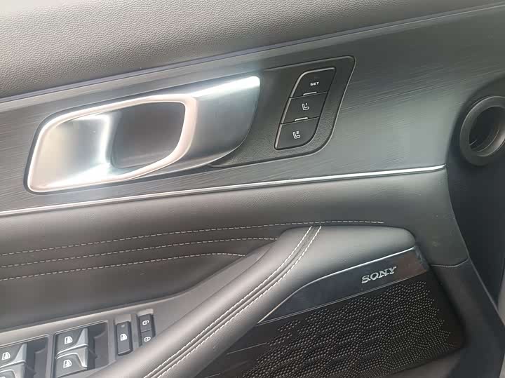 Фото 6 - Changan UNI-K