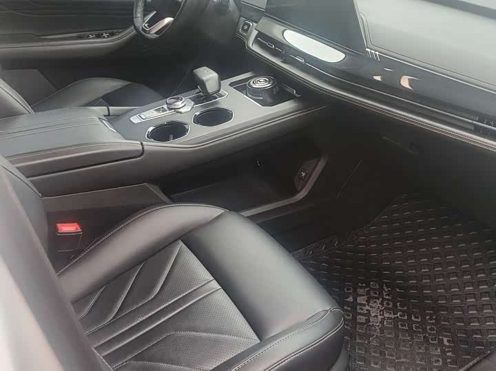 Фото 9 - Changan UNI-K