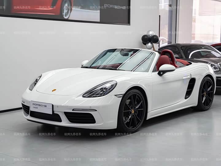 Photo 1 - Porsche 718