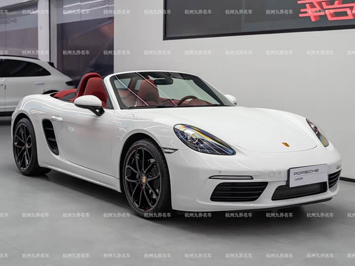 Photo 3 - Porsche 718