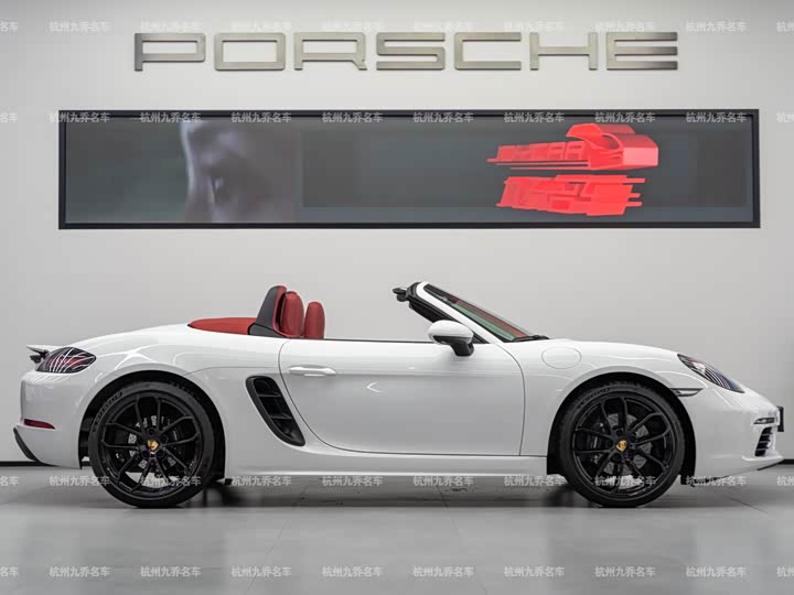 Photo 4 - Porsche 718