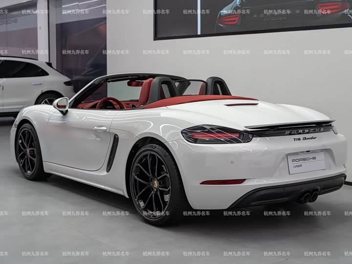 Photo 5 - Porsche 718