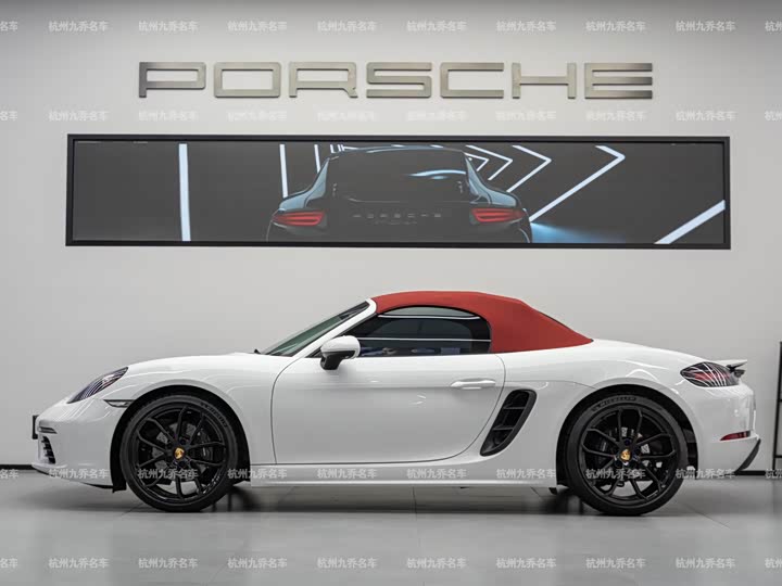 Photo 9 - Porsche 718